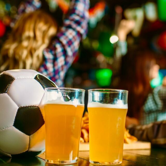 Blackpool, are you ready for the football?⚽️🙌🏽🍻

With two huge home games coming up, here’s a reminder that we’ll be open serving your favourite drinks and snacks here at Spyglass Bar around the match times.

From beers to cocktails, wines and shots, we have it all and can’t wait to see you all soon!

Let’s gooo🏆

#spyglassbar #blackpoolsands #cocktailbar #blackpoolpromenade #blackpoolfc #blackpoolsportsbar #blackpoolfootball #footballgame #letsgo #blackpool #gameday